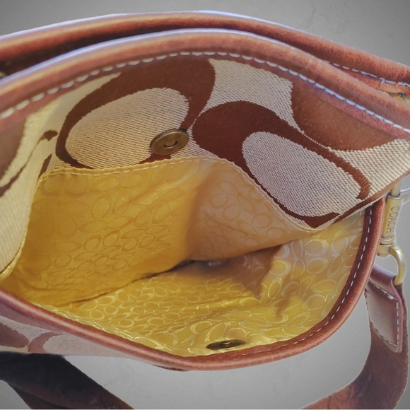 Coach Signature Crossbody Bag - Picture 8 of 14